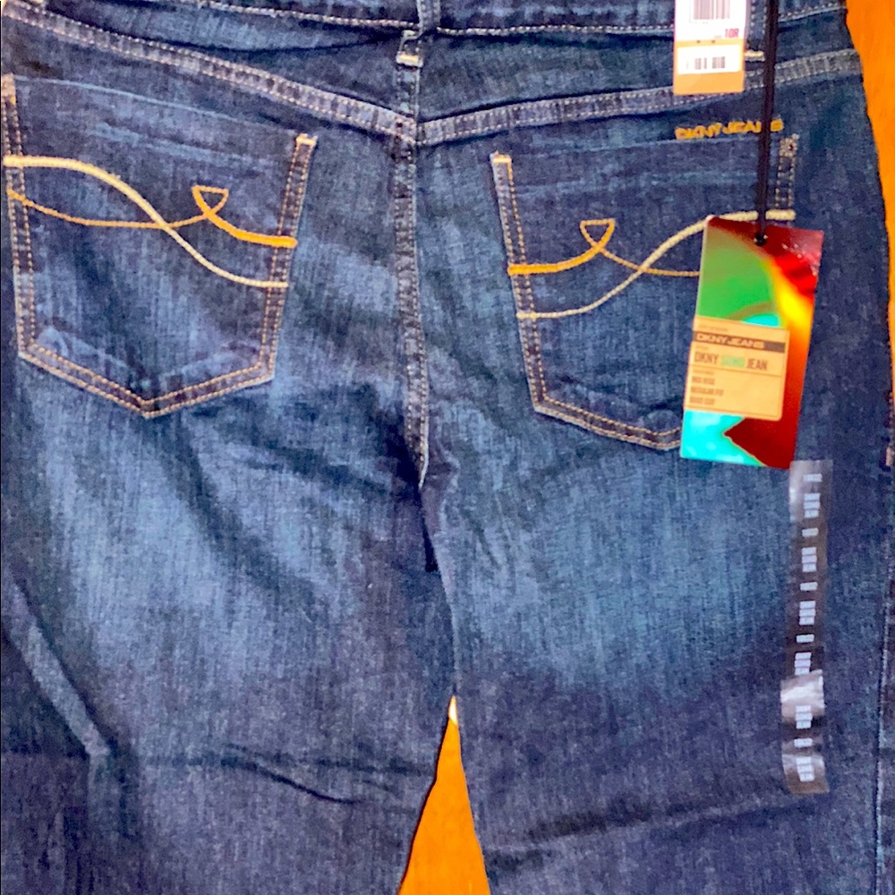 DKNY JEANS